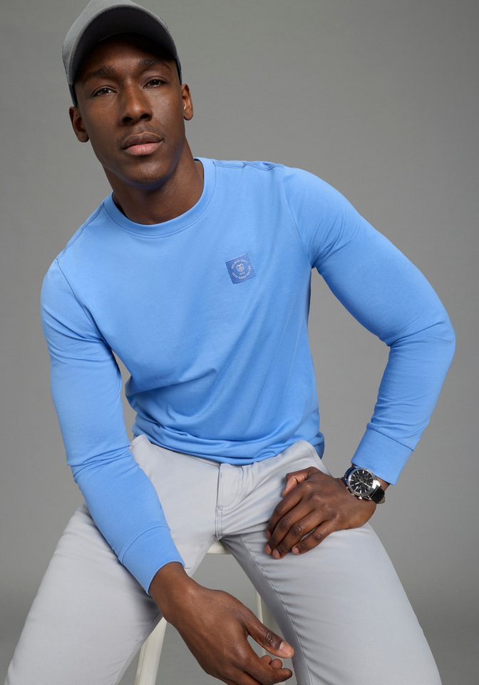 DELMAO Rundhalsshirt mit Markenlabel – Bild 3 von 5