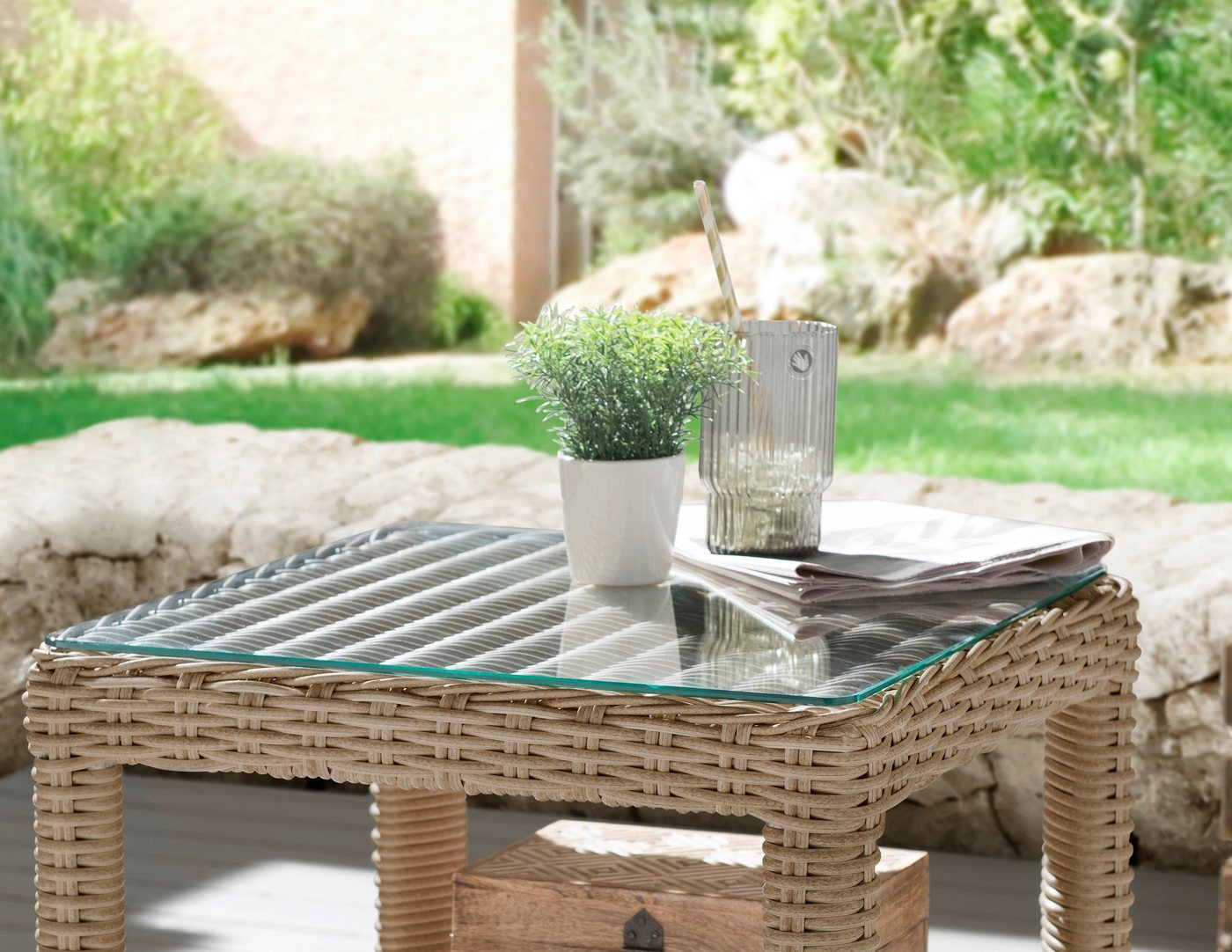Destiny Beistelltisch MERANO, 46x46x50cm, Aluminium, Polyrattan – Bild 2 von 3