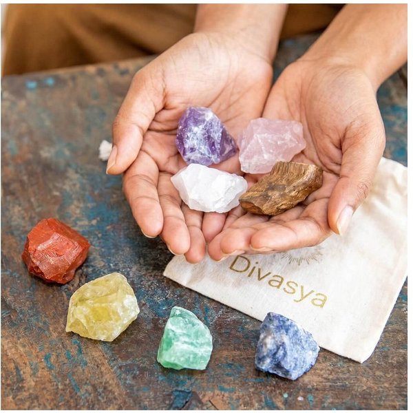 DIVASYA Mineralstein Chakra Steine im Set: Echte Chakra Rohsteine, (Rohstein / naturbelassen), Jasper, Tiger Eye, Citrine, Quartz, Sodalite, Amethyst, Quartz