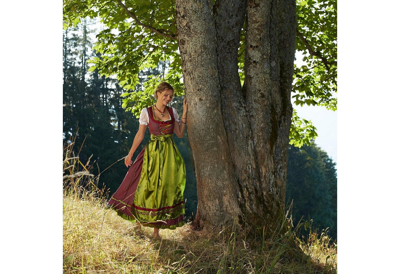 dressforfun Dirndl Maxi-Dirndl mit langem Rock und passender Schürze (Frauentracht Ruhpolding Modell 2, in rot/grün) Reißverschluss rechts, Strass-Schnürung, Rü – Bild 3 von 5