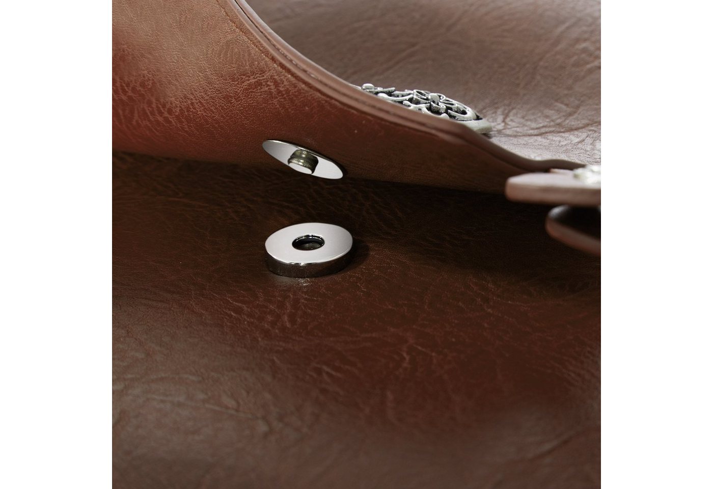 dressforfun Henkeltasche Handtasche, Innenmaß (LxBxH) ca. 14 x 6 x 21,5 cm, Gurtlänge ca. 96 (Tragetasche, Konfektionsgröße 0 in braun), Lederoptik, Metall-Herz – Bild 3 von 3