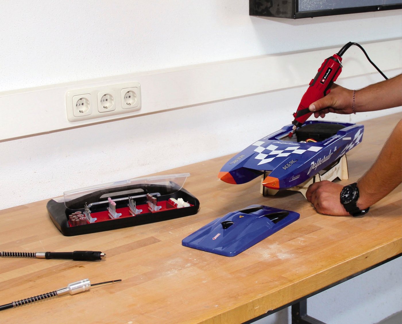 Einhell Elektro-Multifunktionswerkzeug TC-MG 135 E, 230 V, 135 W, inkl. Koffer für universelle Aufbewahrung von Werkzeug und Zubehör – Bild 2 von 5