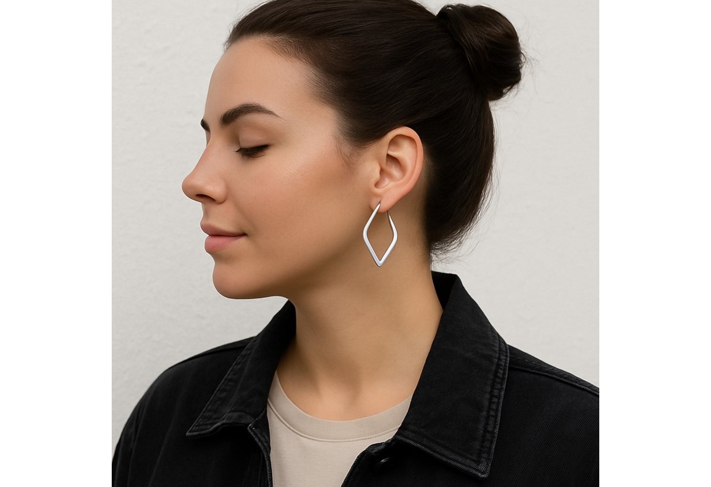Ella Jonte Paar Creolen, elegant – Gold matt / Silber glänzend - für Alltag & besondere Anlässe – Bild 2 von 3