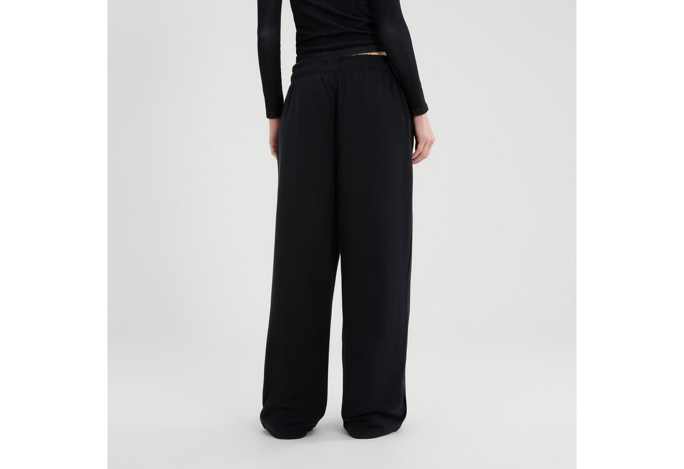 Ellesse Sweatpants sportlicher Stil, für Freizeit und Bewegung geeignet – Bild 2 von 5