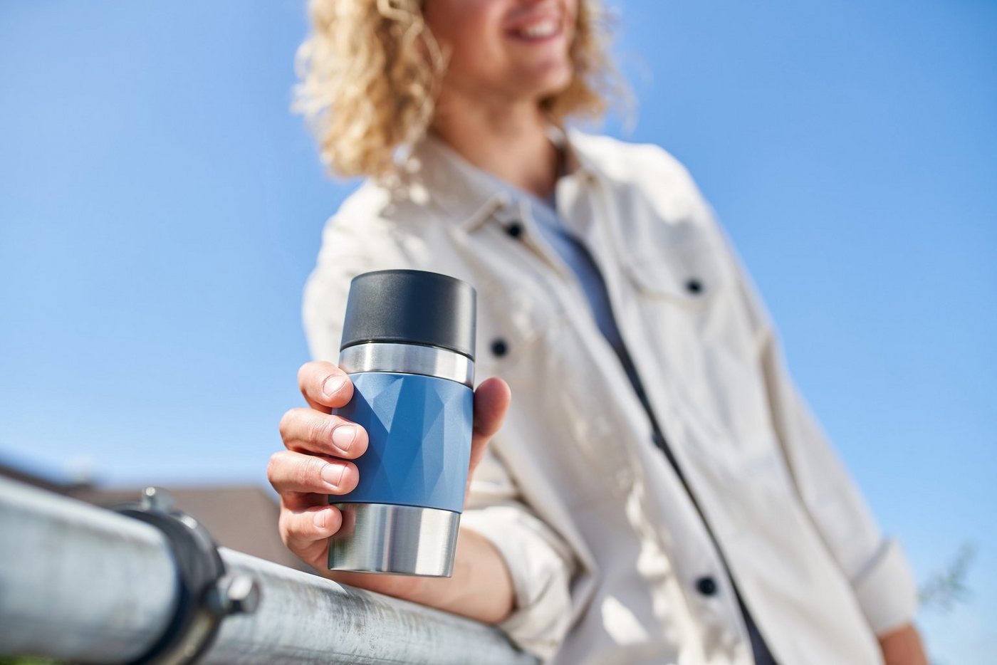 Emsa Thermobecher Travel Mug Compact, Edelstahl, Kunststoff, Silikon, 0,3L, Edelstahl, 3h warm/6h kalt, 360°Trinköffnung, spülmaschinenfest – Bild 4 von 5
