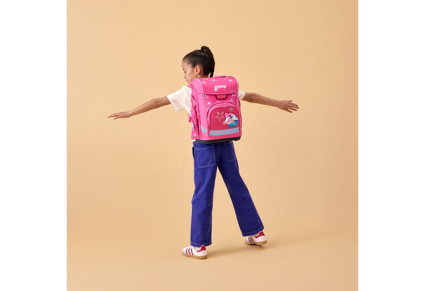 ergobag Schulranzen Schulranzen-Set CUBO LIGHT SternzauBär 5-teilig, 25/26 (5-teilig), Superleicht, Hugging-Rückensystem, für kleine/schmale Kinder – Bild 2 von 5