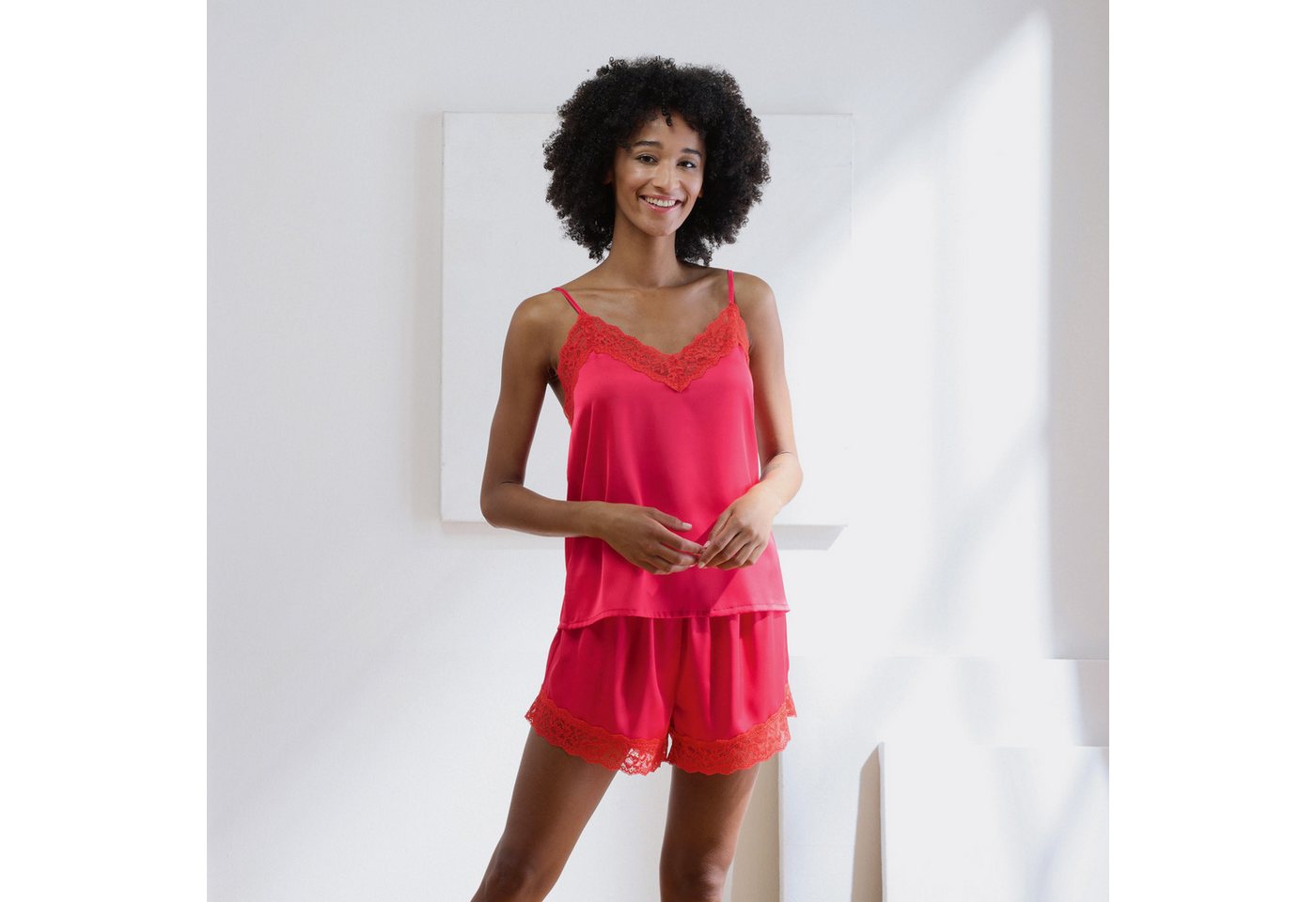 Erwin Müller Pyjama Damen-Shorty Satin Uni – Bild 4 von 5