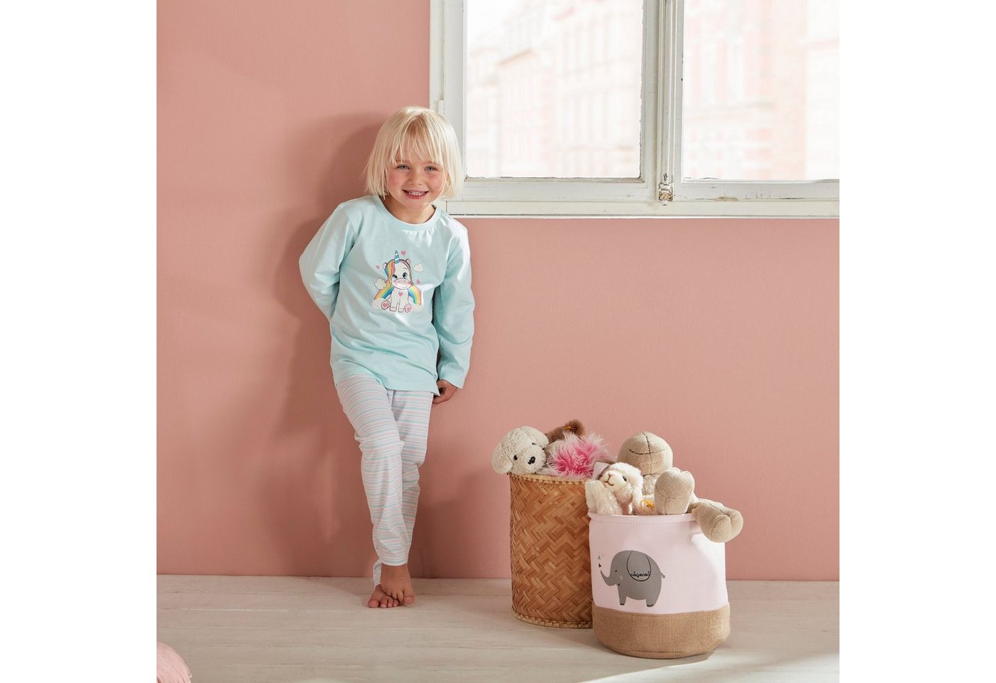 Erwin Müller Pyjama Kinder-Schlafanzug Single-Jersey Streifen/Tiermotive: Einhorn – Bild 2 von 3