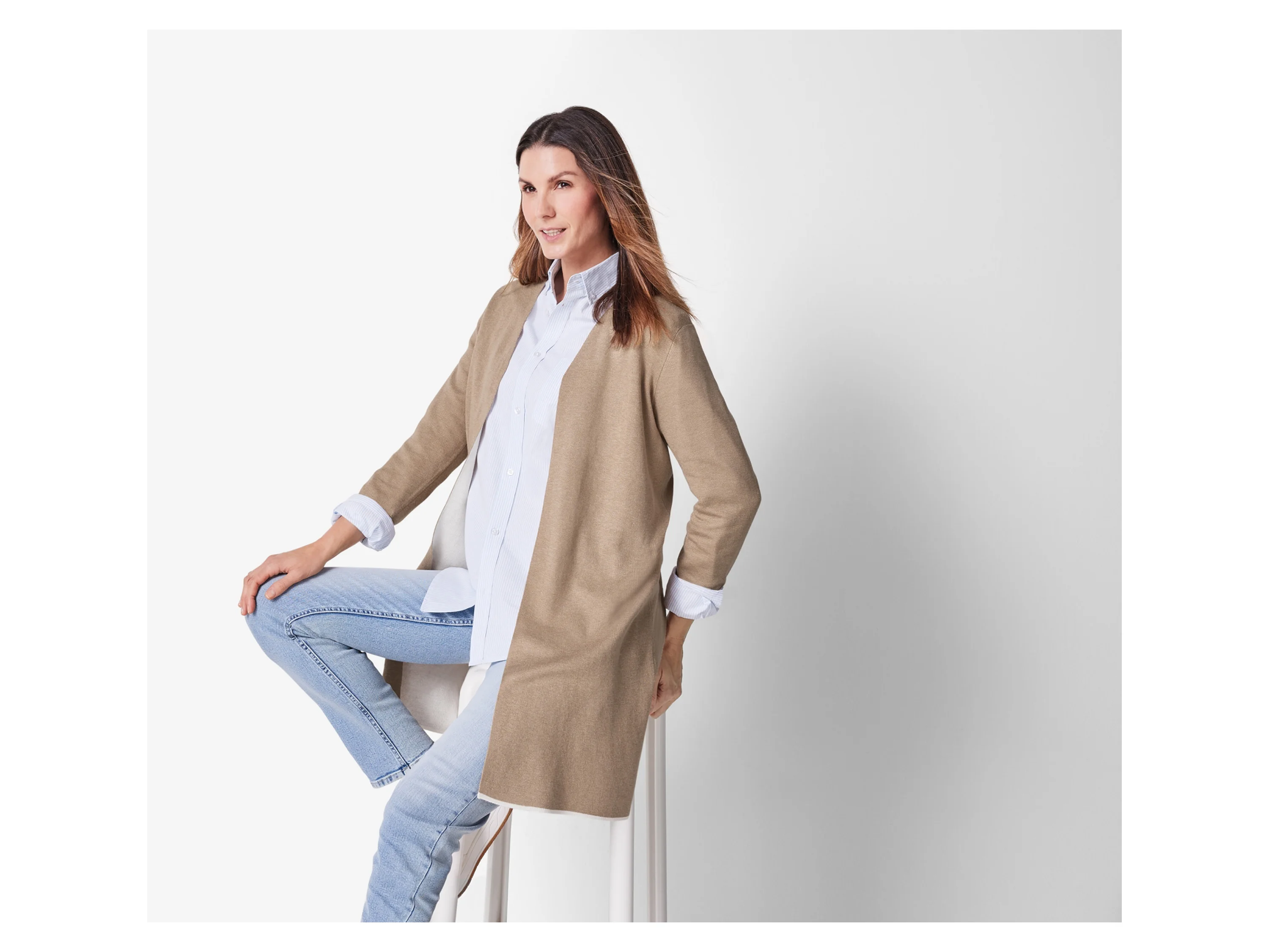 ESMARA® Damen Feinstrick-Cardigan, leger geschnitten (Beige, S(36/38)) – Bild 2 von 3