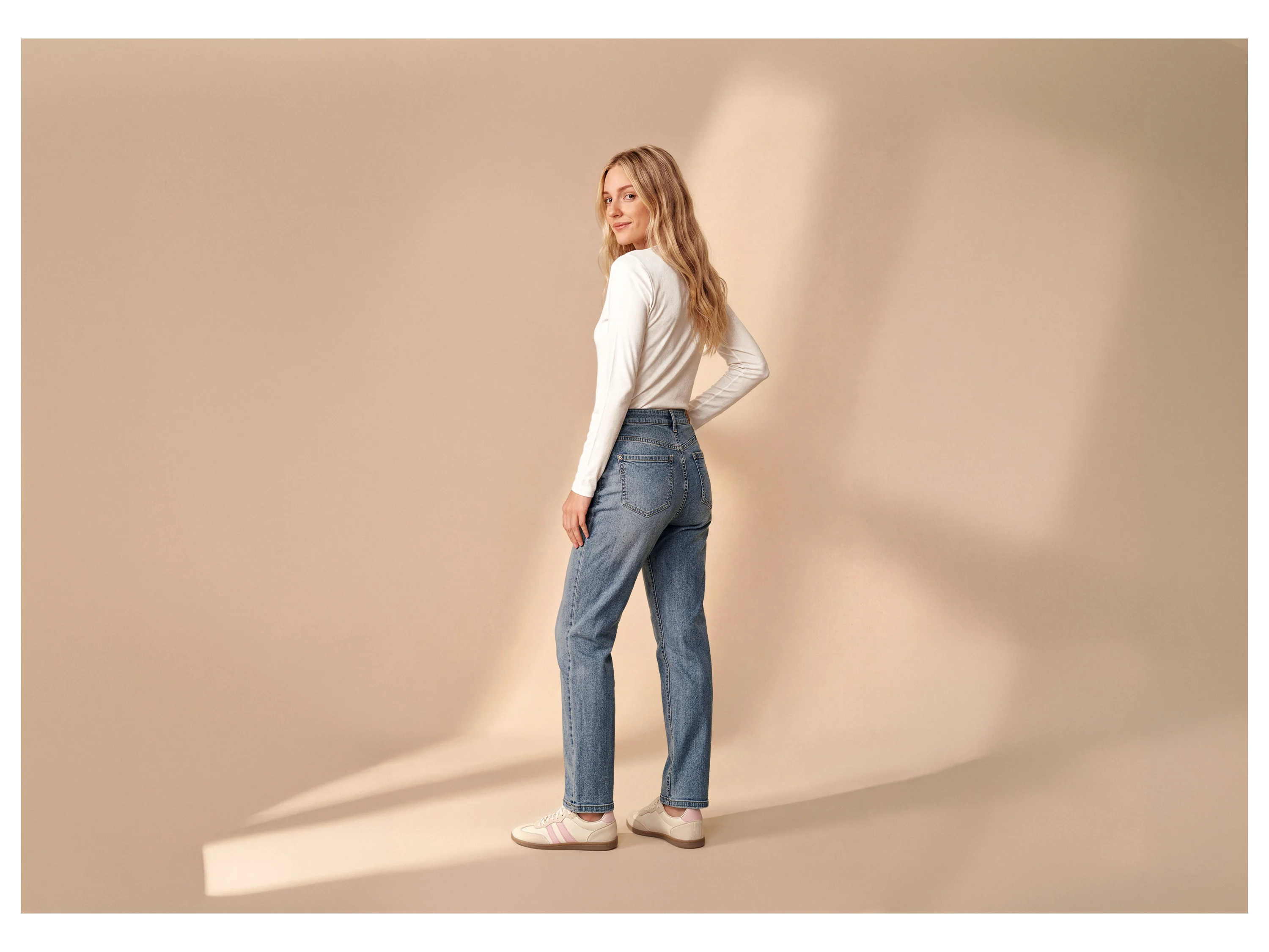 ESMARA® Damen Jeans, Straight Fit, hohe Leibhöhe (Blau, 38) – Bild 4 von 4