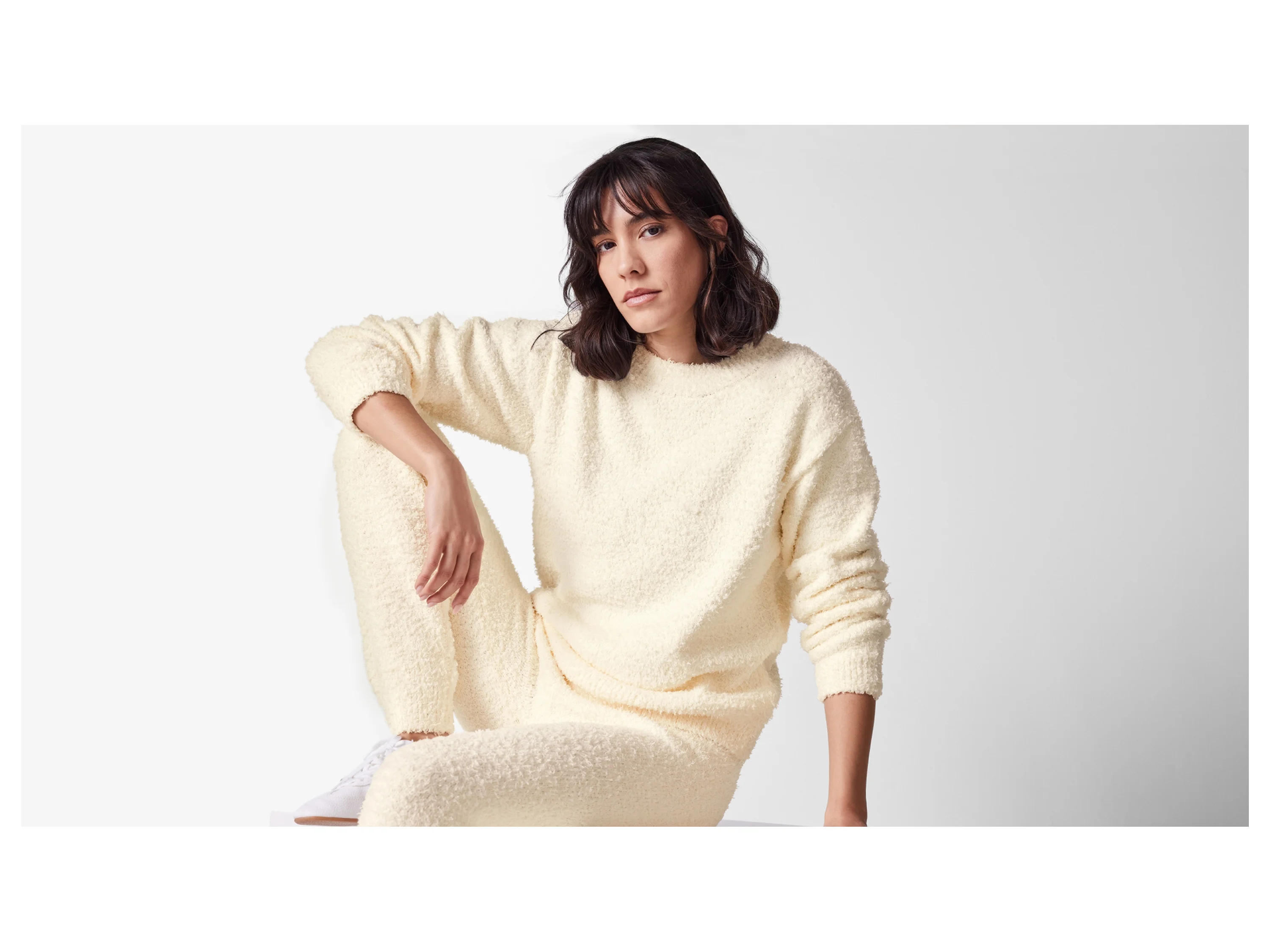 ESMARA® Damen Plüschpullover (Beige, M(40/42)) – Bild 2 von 4