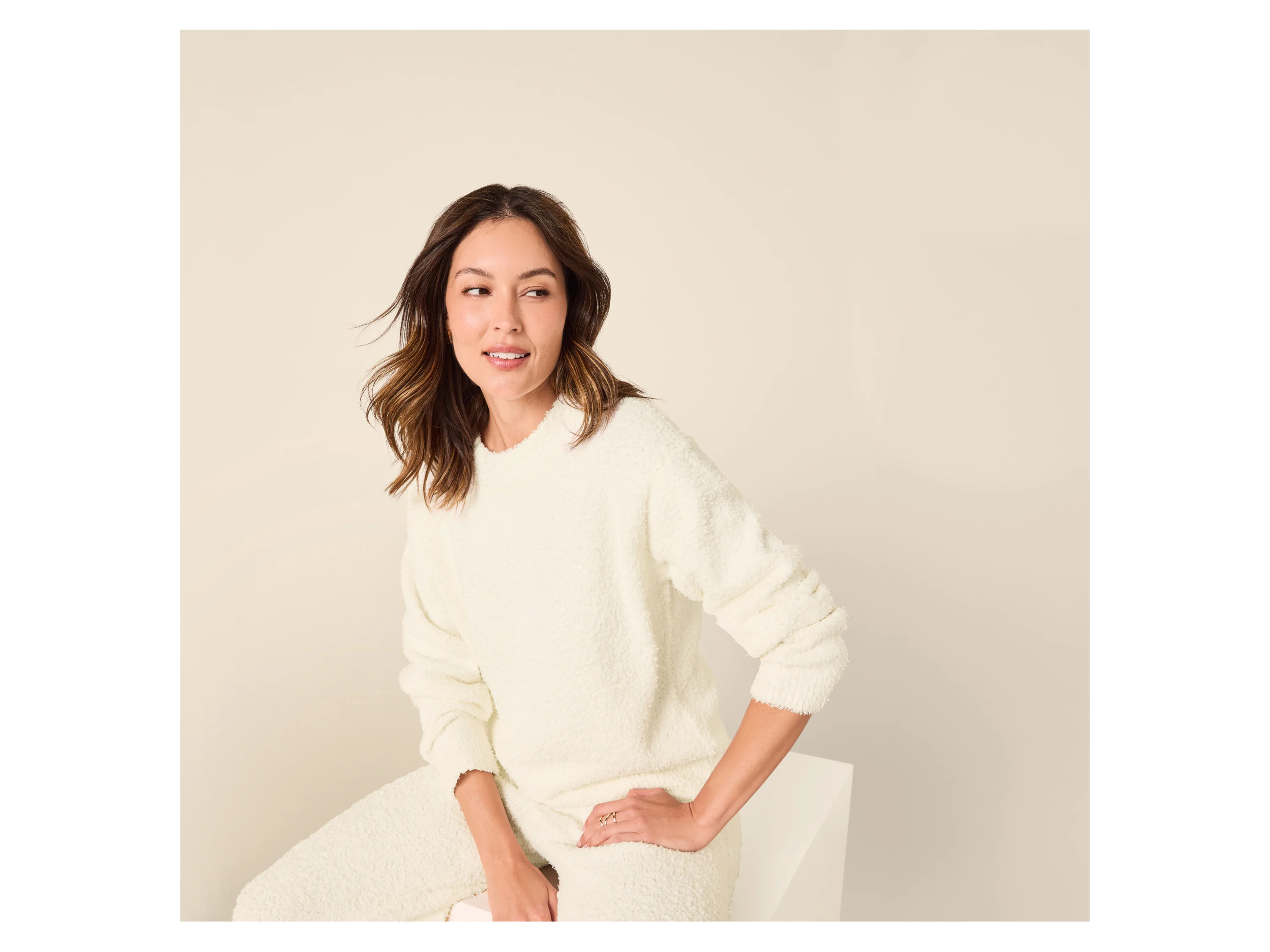 ESMARA® Damen Plüschpullover (Weiß, L(44/46)) – Bild 2 von 3