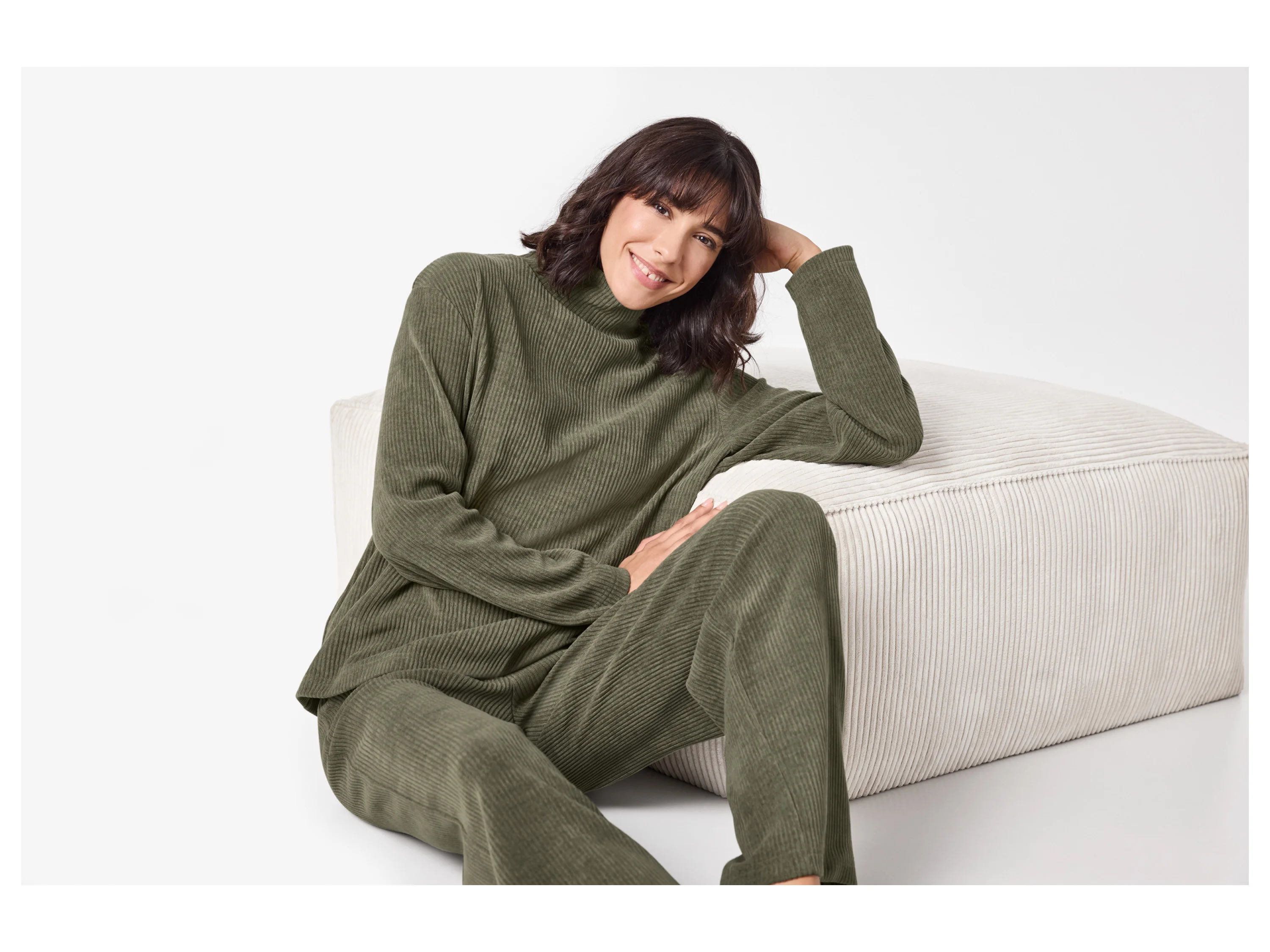 ESMARA® Damen Pullover Cord Loungewear (Grün, L (44/46)) – Bild 2 von 3