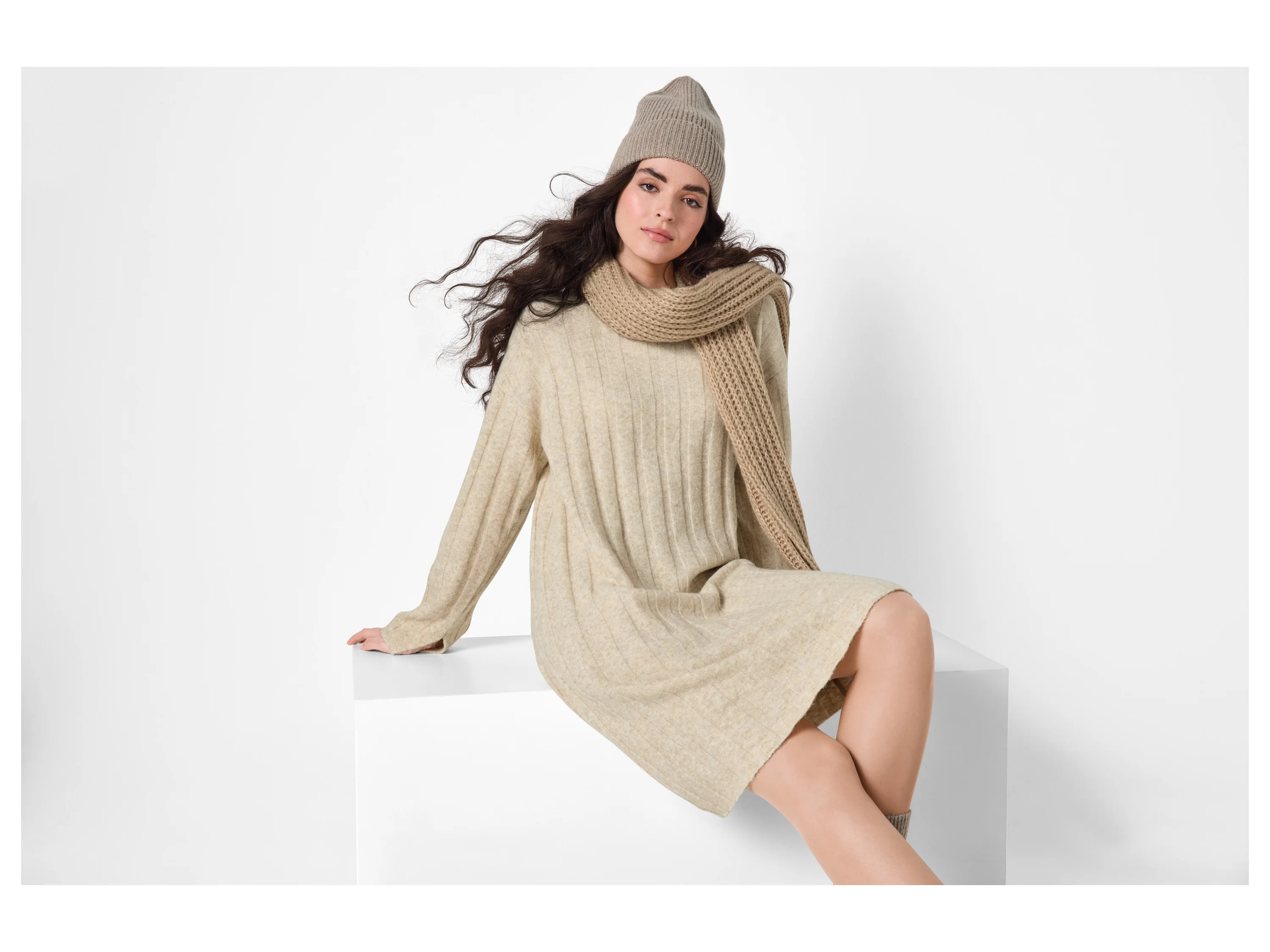ESMARA® Damen Strickkleid (Beige, S (36/38)) – Bild 4 von 4