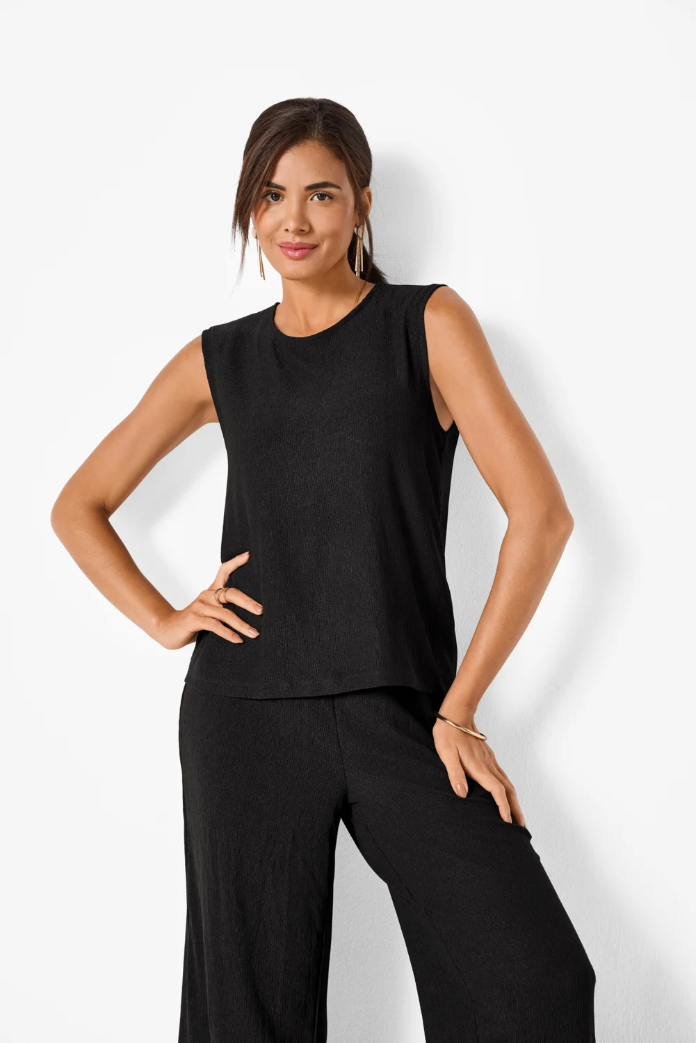 ESMARA® Damen Top, mit modischer Crinkle-Optik (Schwarz, XS(32/34)) – Bild 2 von 4