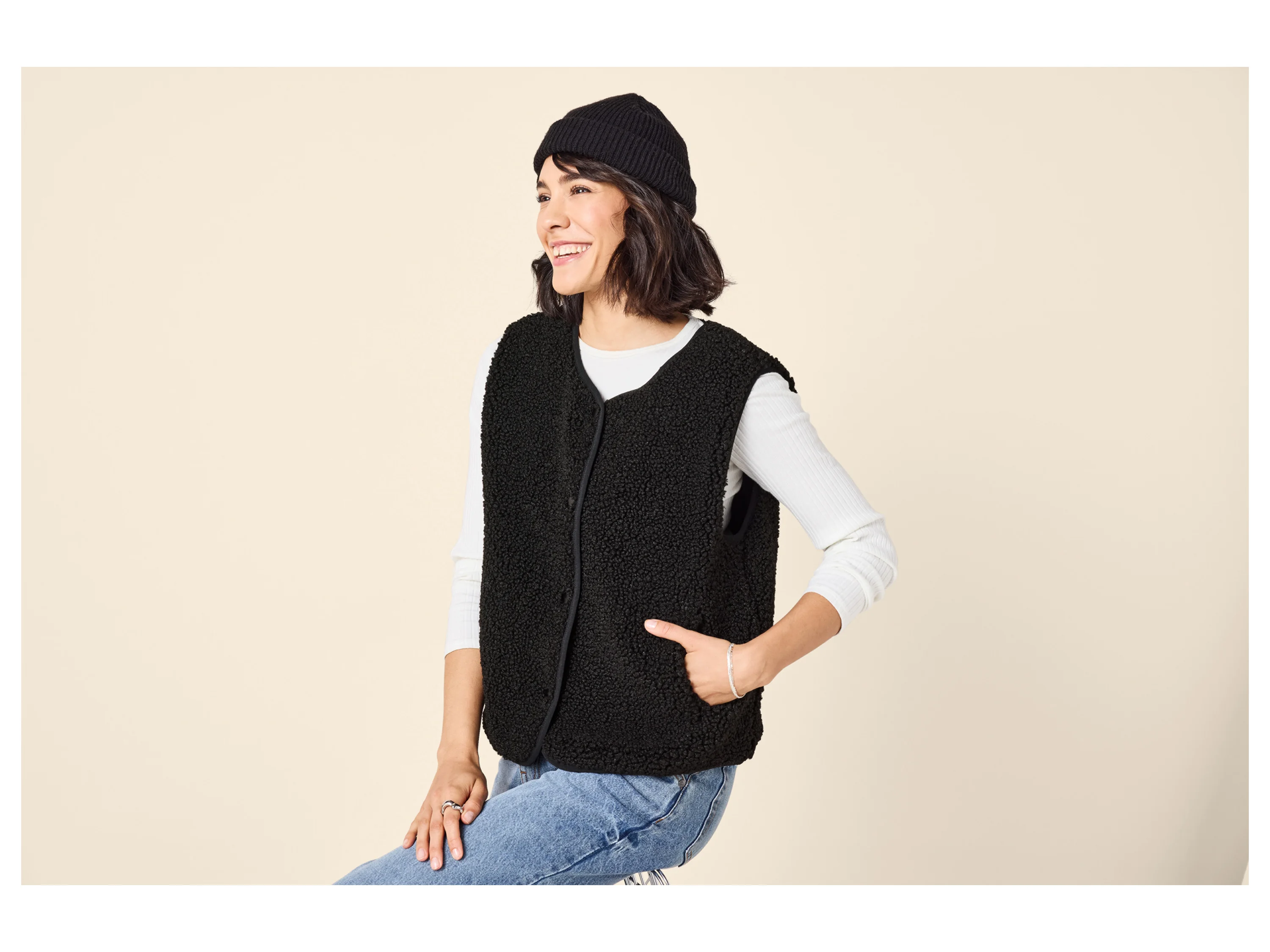 ESMARA® Damen Weste in Felloptik (Schwarz, L(44/46)) – Bild 2 von 4