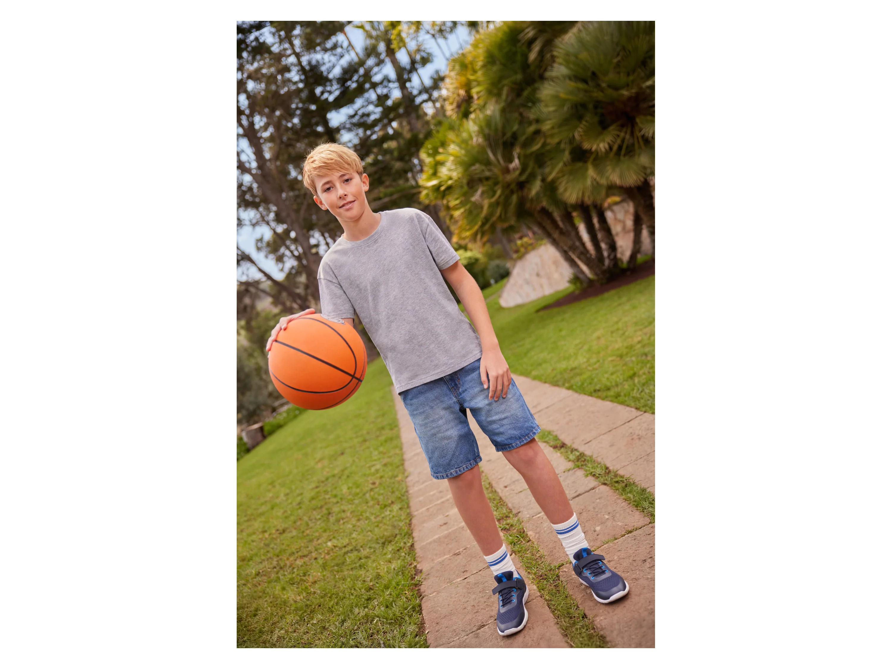 ESMARA KIDS Jungen Jeansshorts (Hellblau, 158/164) – Bild 2 von 3