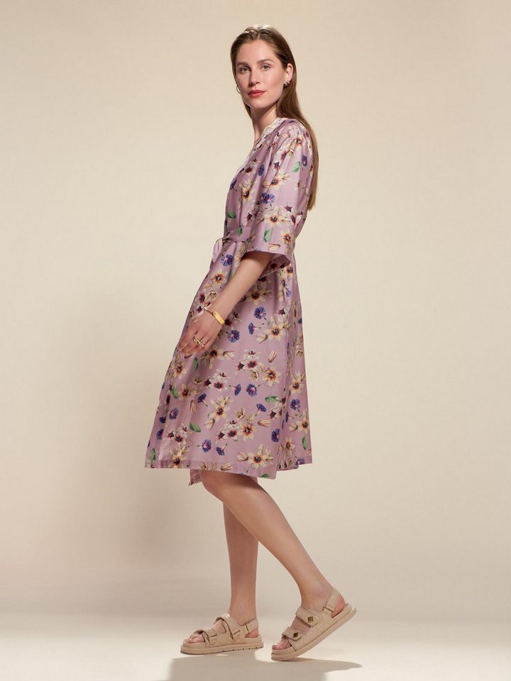 Essenza Kimono Sarai Fiorre, Kurzform, Kimono-Kragen, Gürtel, mit wunderschönem Blumenprint – Bild 3 von 5
