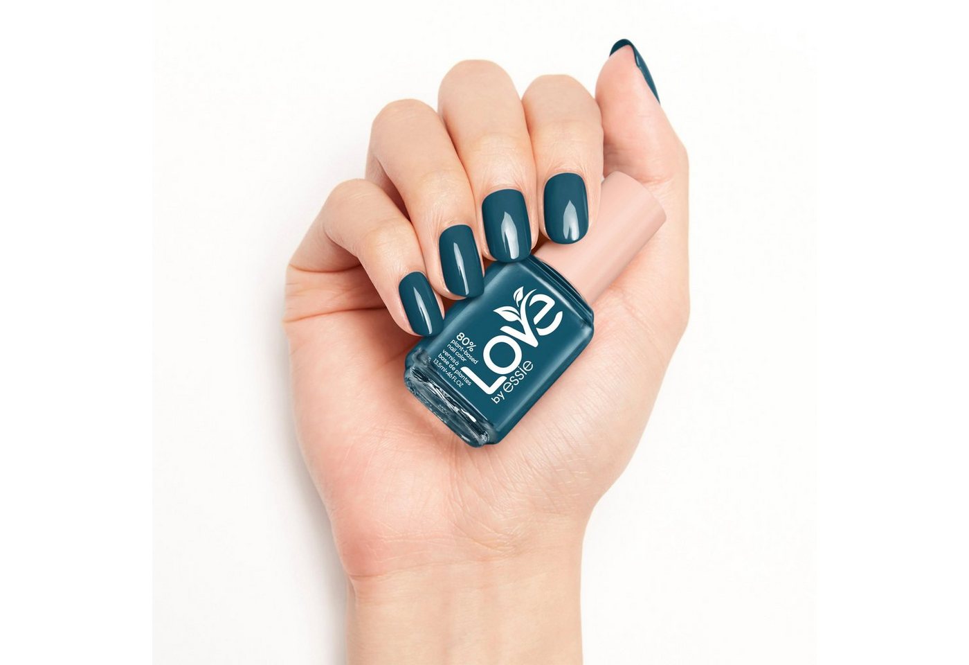 essie Nagellack LOVE, mit einem cremigen Finish – Bild 2 von 5
