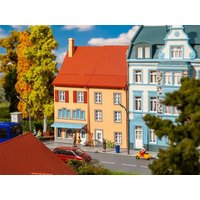 2 Reliefhäuser Kleinstadt