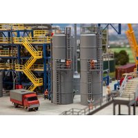 Industrie-Hochtank
