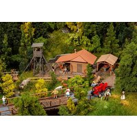 Jagdhütte mit Hochsitz