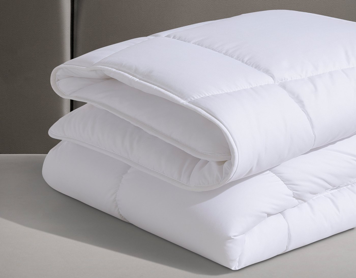 fan Microfaserbettdecke Komfort Plus Warm, Bettdecken für den Winter, Made in Germany, Decke, Füllung: 100% Polyester, Bezug: 100% Polyester, Extrawarm für den  – Bild 4 von 5