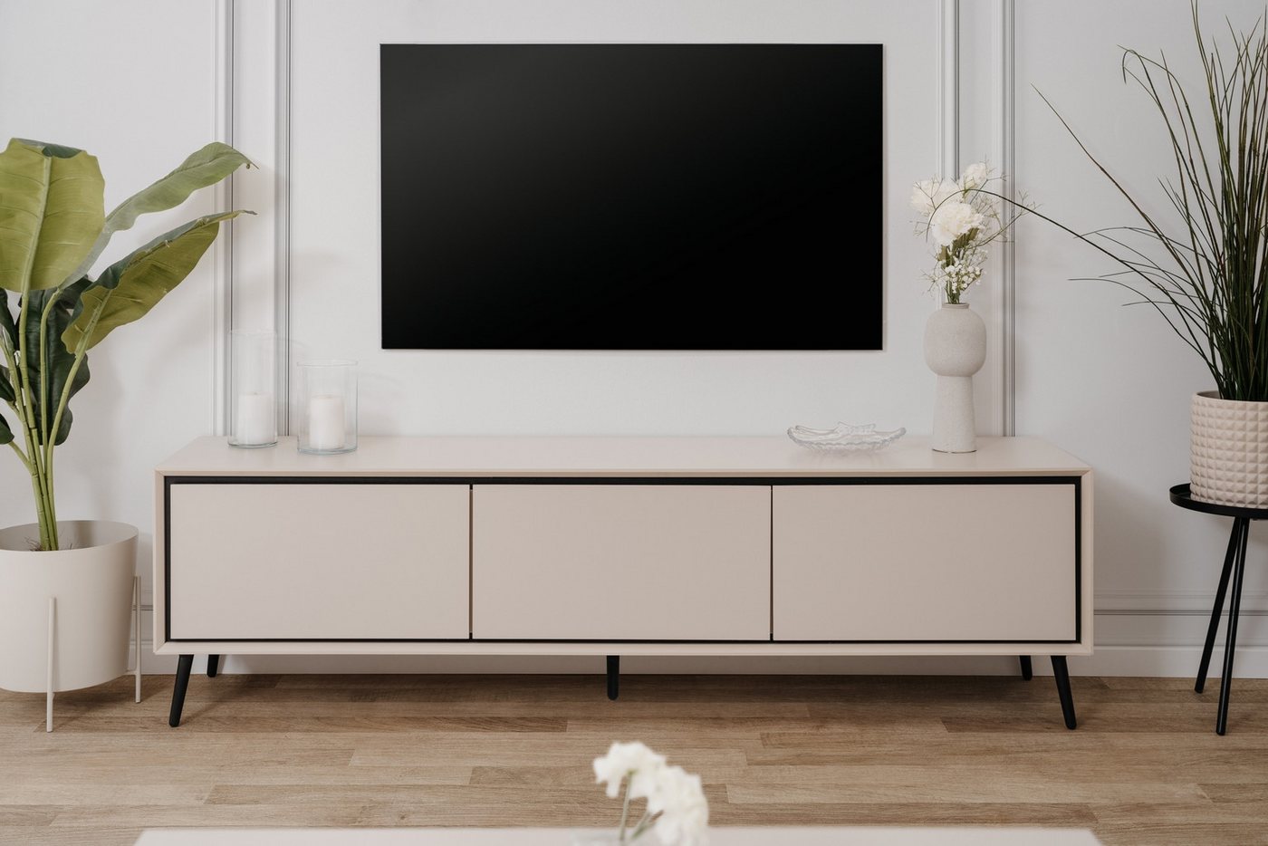 Finori Lowboard 3 Klappen, in Sand / Schwarz - 175x50x38cm (BxHxT) – Bild 2 von 5