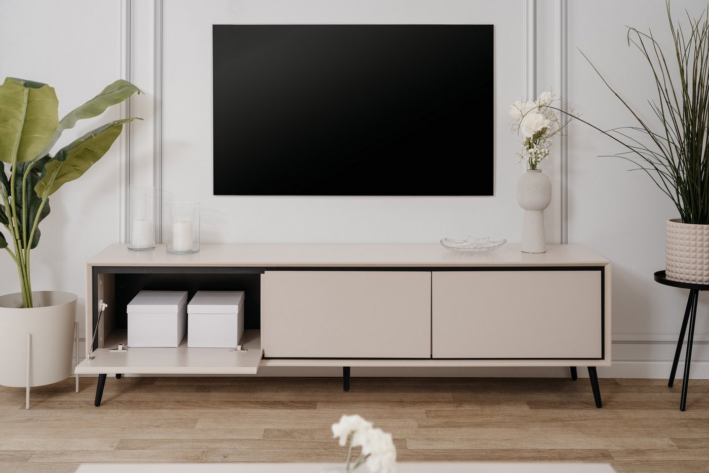Finori Lowboard 3 Klappen, in Sand / Schwarz - 175x50x38cm (BxHxT) – Bild 3 von 5