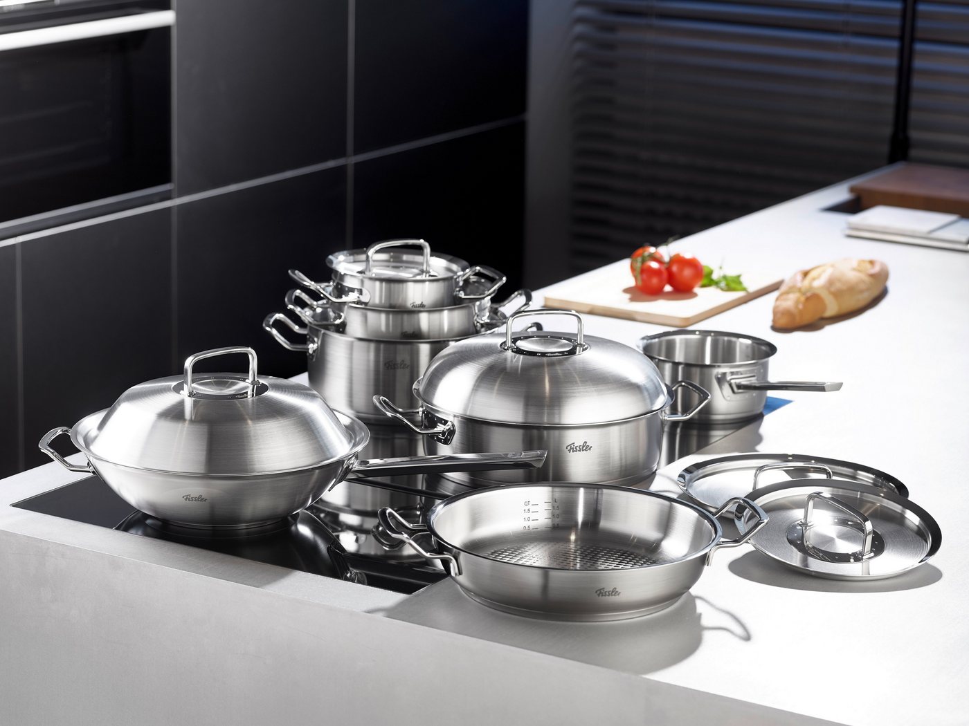 Fissler Milchtopf ORIGINAL-PROFI COLLECTION®, Edelstahl 18/10 (1-tlg), mit breitem Schüttrand, Kaltmetallgriffen. Made in Germany – Bild 2 von 5