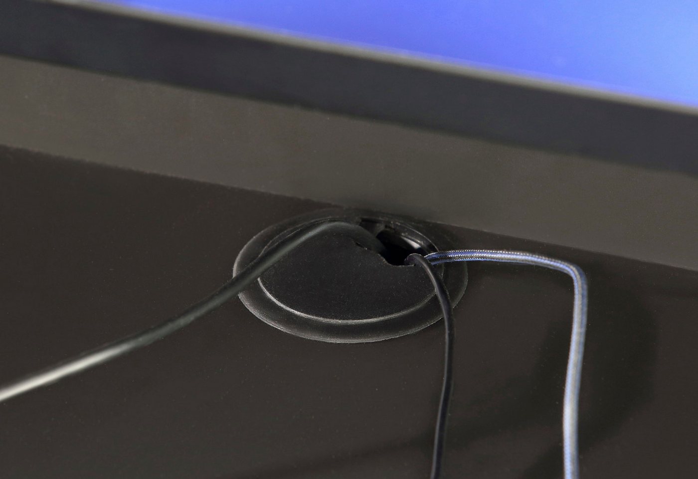 FORTE Gamingtisch Tezaur, Schreibtisch mit RGB-Beleuchtung und Halterungen, Breite 200 cm – Bild 5 von 5