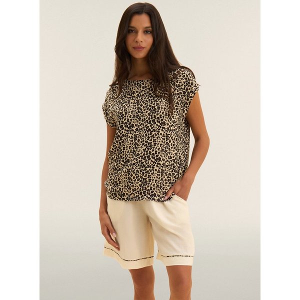 Freddy Rundhalsshirt mit allover Leoprint und Glitzerlogo