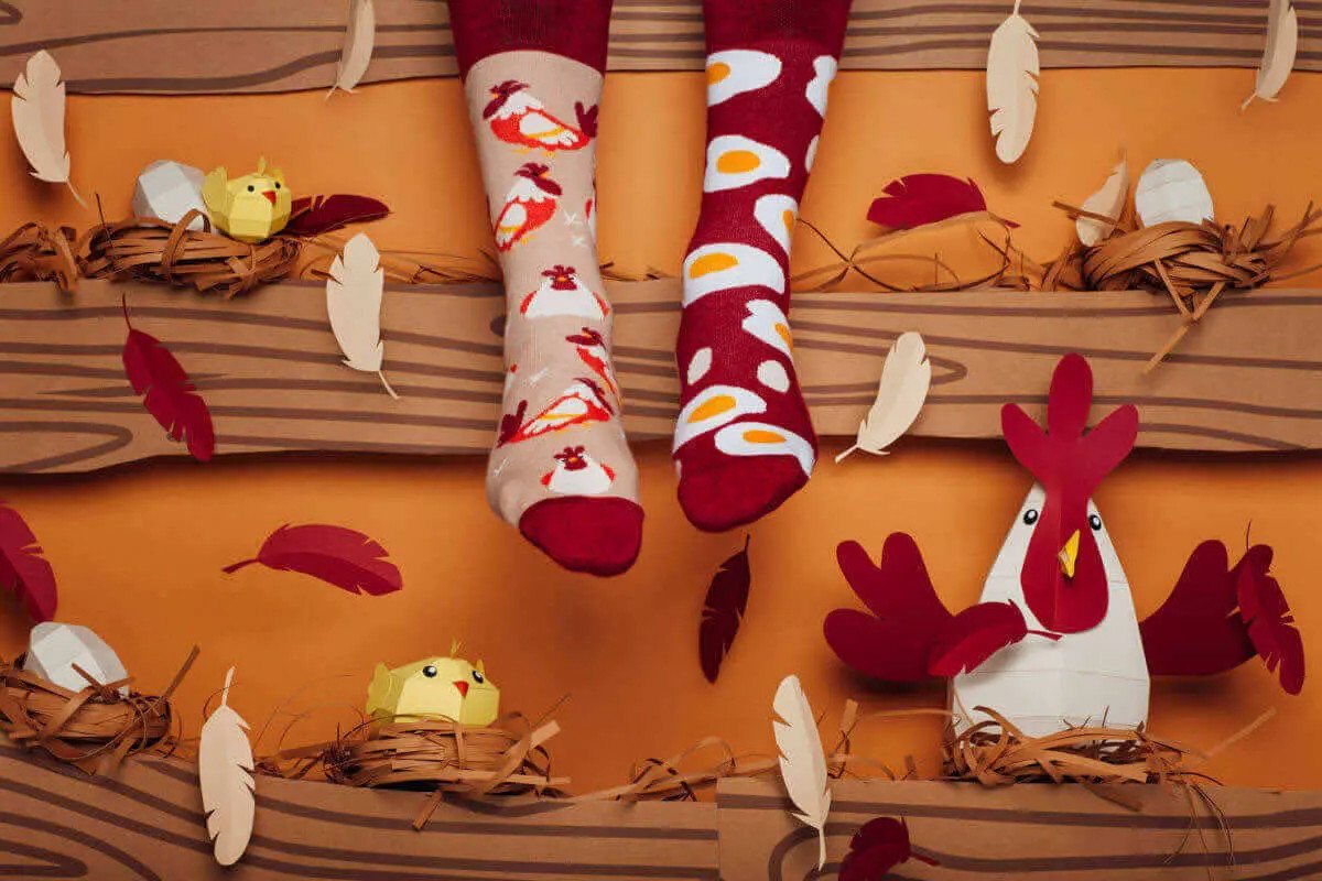 Many Mornings Freizeitsocken Many Mornings Egg and Chicken (1 Paar, 1-Paar, 1 Paar) immer ein dismatching Paar – Bild 2 von 2
