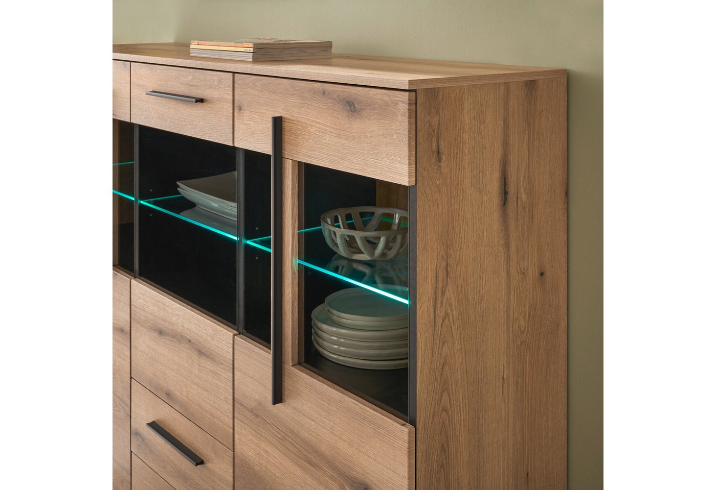 Furn.Design Highboard Design-D (Vitrine in Evoke Eiche Dekor, 160 x 126 cm), 11 Fächer, Soft-Close-Funktion – Bild 4 von 5