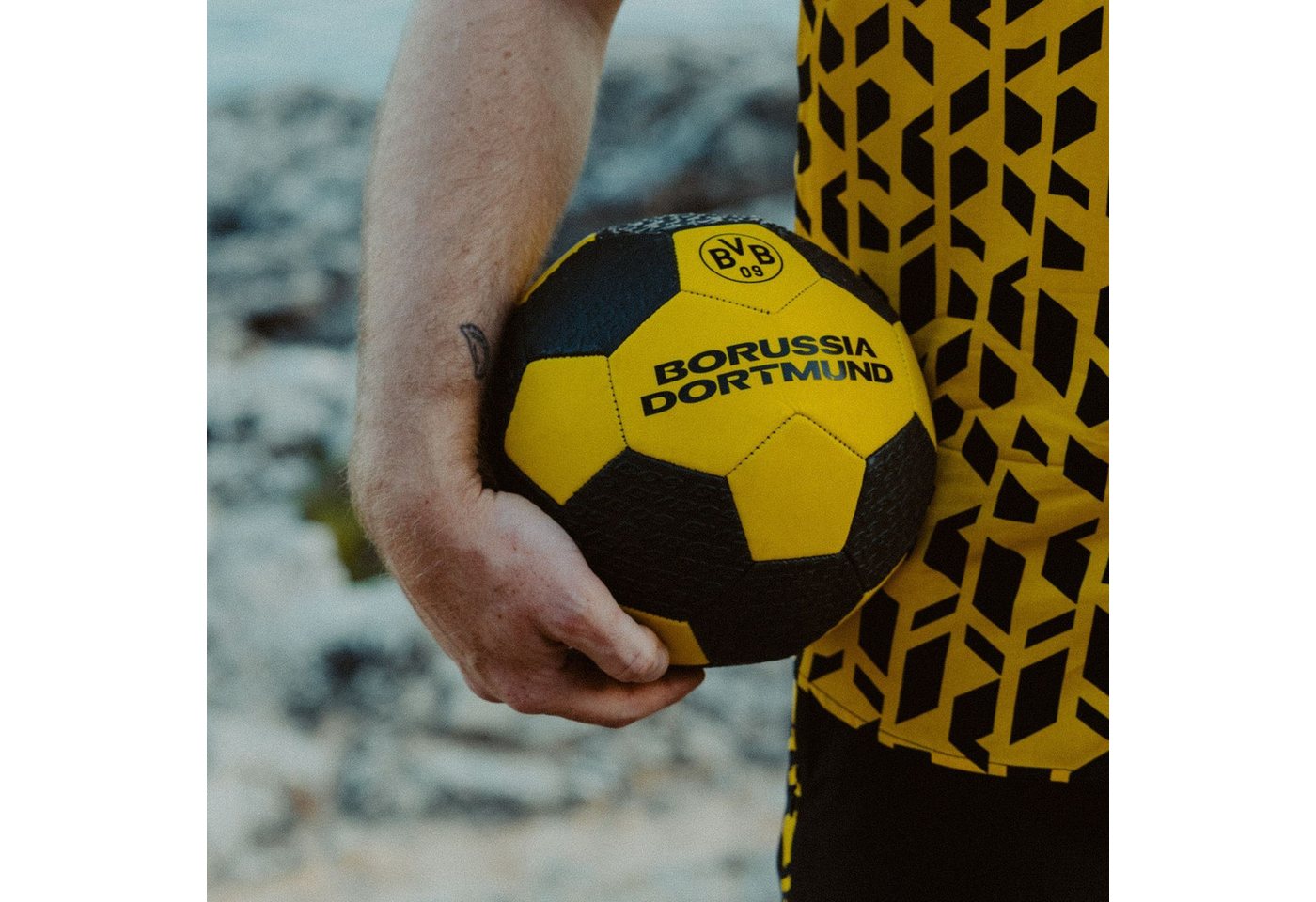 BVB Fußball BVB Ball Relief Gr. 5 (1-St) – Bild 5 von 5