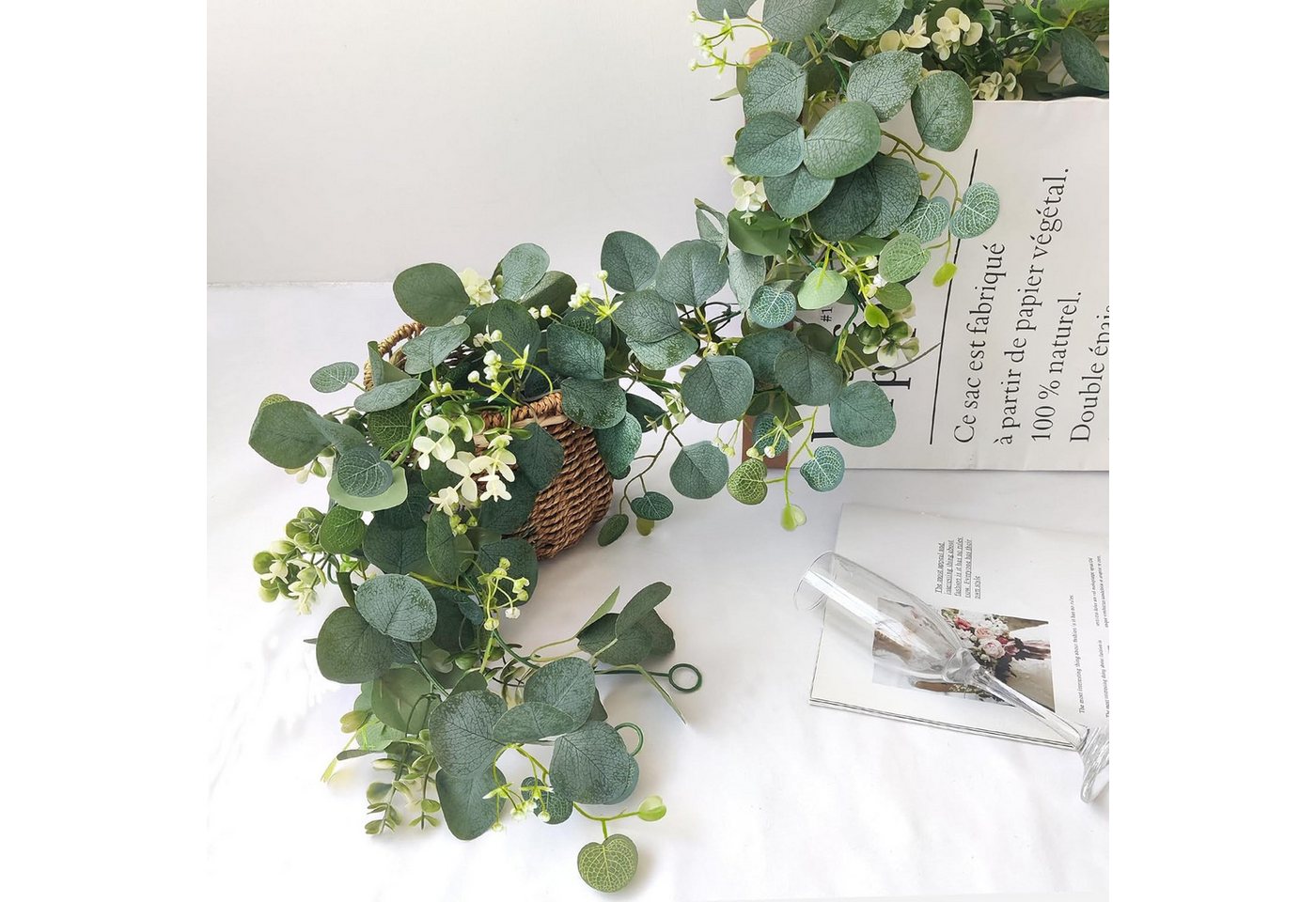 Kunstranke 2 Stück Eukalyptus Girlande, Künstliche Girlande Pflanze 1,8m Hängend, Fyrove, mit Weiße Blumen Silberdollar Eukalyptusranke für Hintergrund Hochzeit – Bild 4 von 5