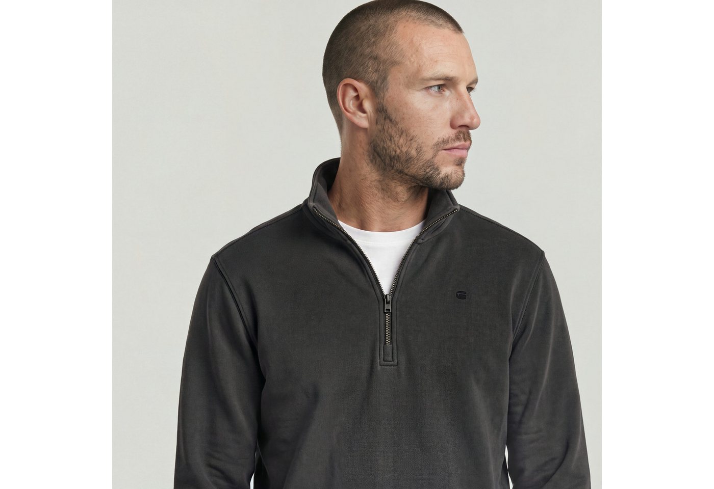 G-STAR Sweater Modern washed half zip sw ls mit Kängurutasche, Logodetail – Bild 2 von 5