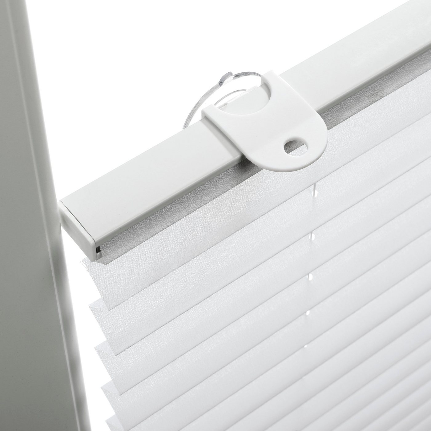 GARDINIA Dachfensterplissee, blickdicht, ohne Bohren, verspannt, Saugnäpfe, passend für Velux Dachfenster, in Crush-Optik – Bild 3 von 5