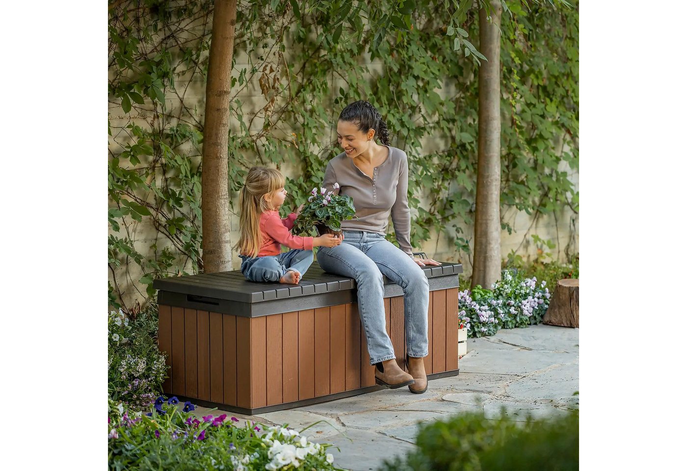 Keter Gartenbox Keter Aufbewahrungsbox DARWIN Braun, 380 L, belastbar bis 300 kg, abschließbar – Bild 3 von 5