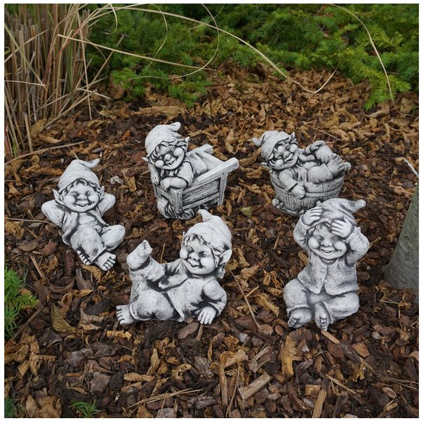 gartendekoparadies.de Gartenfigur 5er Set Gnom Familie, Steinfiguren Wichtel Gnome H. 13-17 cm, 10 kg, (5er-Set), Frostsicher