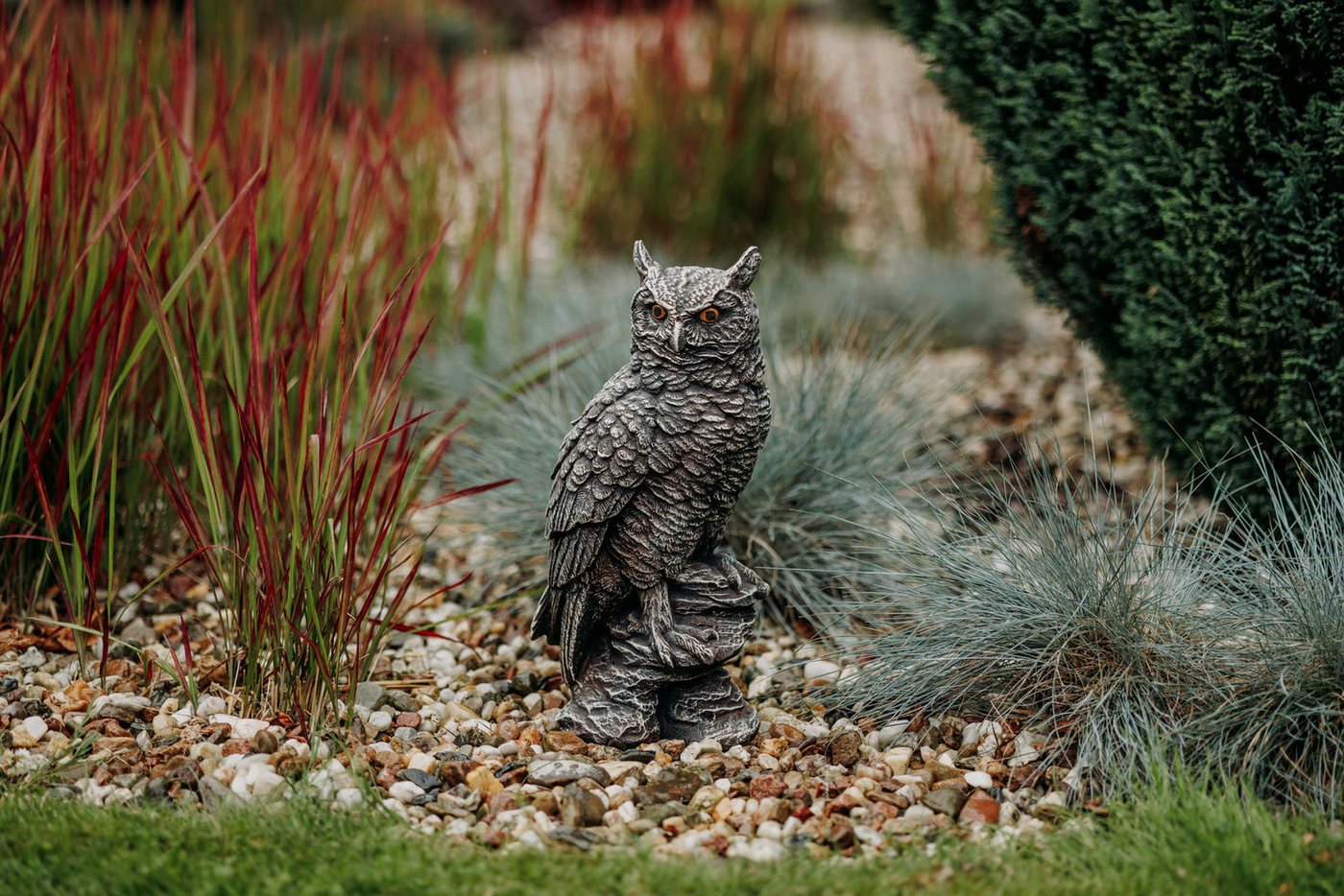 gartendekoparadies.de Gartenfigur Eule Uhu mit Gefieder, Steinfigur, H. 41 cm, 12 kg, Frostsicher – Bild 4 von 5