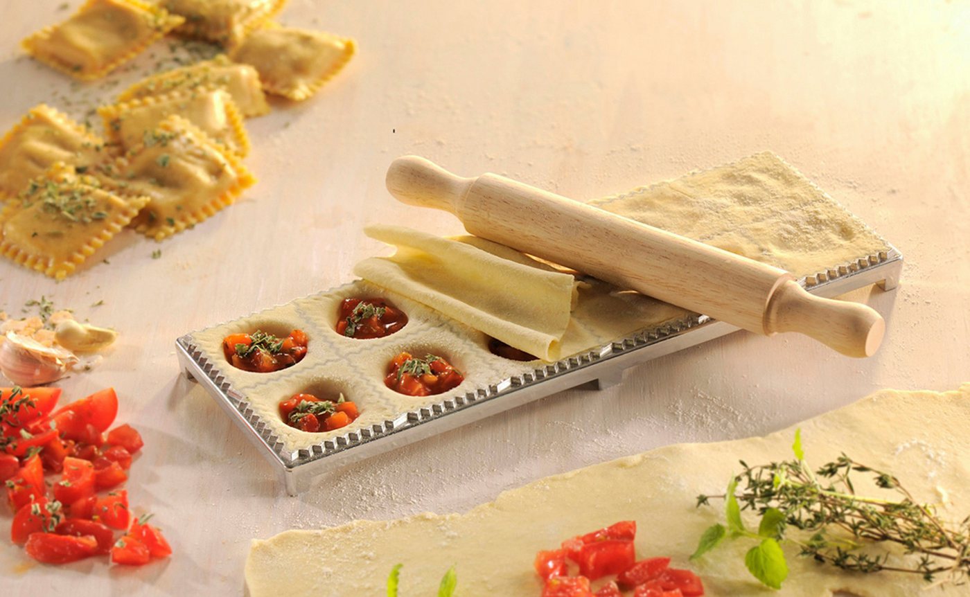 GEFU Ravioliform TASCA, (Set 3-tlg), platzsparendes Design, ideal für Ravioli und Maultaschen – Bild 2 von 2