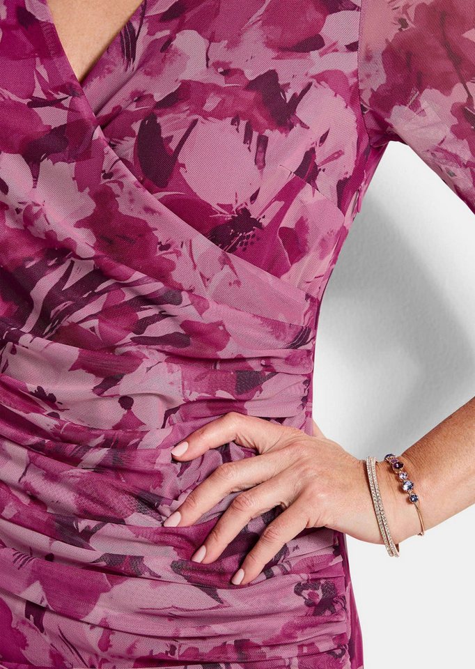 GOLDNER Abendkleid Wickelkleid mit Blumenmuster Stretchkleid mit V-Ausschnitt, Faltenwurf, Knielänge und Halbarm – Bild 5 von 5