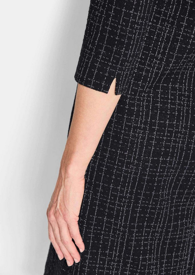 GOLDNER Jerseykleid Midi Baumwollkleid mit Karomuster Tailliertes Festkleid mit 3/4-Ärmeln, Glanzeffekt und V-Ausschnitt – Bild 5 von 5