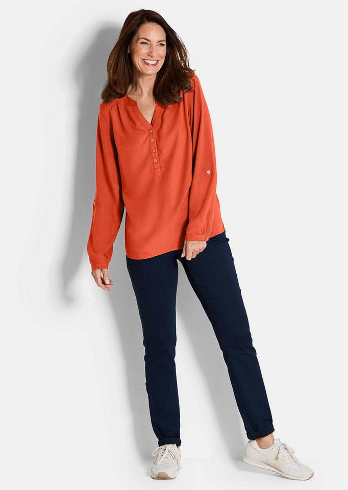 GOLDNER Schlupfbluse Elegante Viskosebluse mit V-Ausschnitt Luftige Bluse mit Fältchen, Knopfleiste und Langarm – Bild 2 von 5