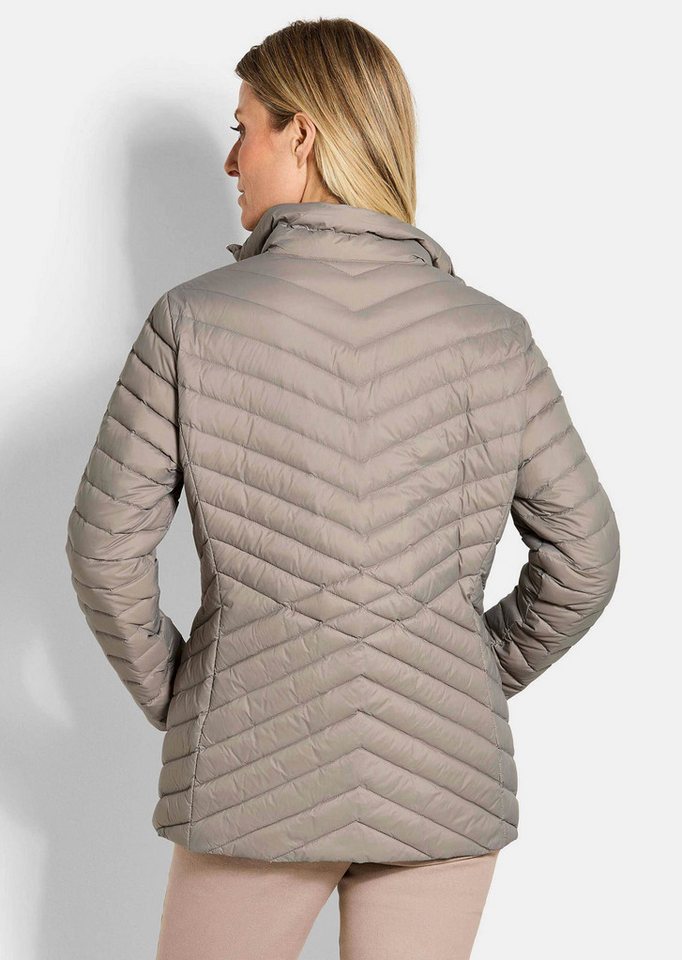 GOLDNER Steppjacke Herbstjacke mit Daunen, Stehkragen Verlängerte Jacke in femininer Steppung mit Reißverschluss – Bild 3 von 5