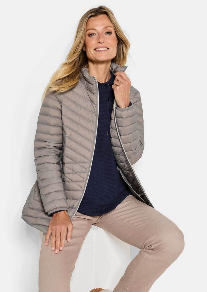 GOLDNER Steppjacke Herbstjacke mit Daunen, Stehkragen Verlängerte Jacke in femininer Steppung mit Reißverschluss – Bild 4 von 5