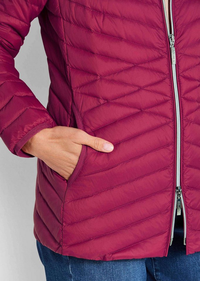 GOLDNER Steppjacke Herbstjacke mit Daunen, Stehkragen Verlängerte Jacke in femininer Steppung mit Reißverschluss – Bild 5 von 5