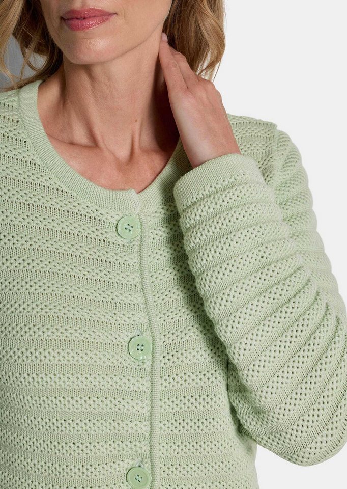 GOLDNER Strickjacke Ajourjacke in Querrippen-Optik Baumwolljacke mit Rundhals, Knopfleiste und Langarm – Bild 5 von 5