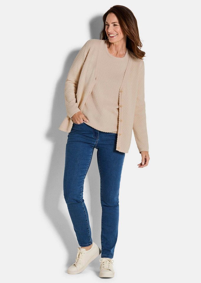 GOLDNER Strickjacke Baumwoll-Feinstrickjacke, Langarm Femininer Look mit gebogten Kanten und V-Ausschnitt, Knopfleiste – Bild 2 von 5